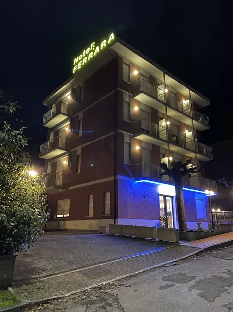 Hotel Villa Ferrara - Image 1