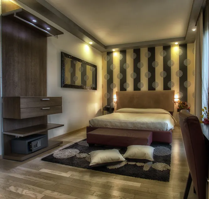 La Grotta Hotel - Image 1
