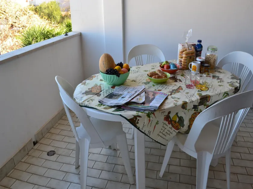 Holiday Home With Balcony and air Conditioning in Torre Dell'o - Image 1