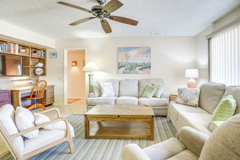 Walk to Golf Course: Sun City West Retreat - Image 1