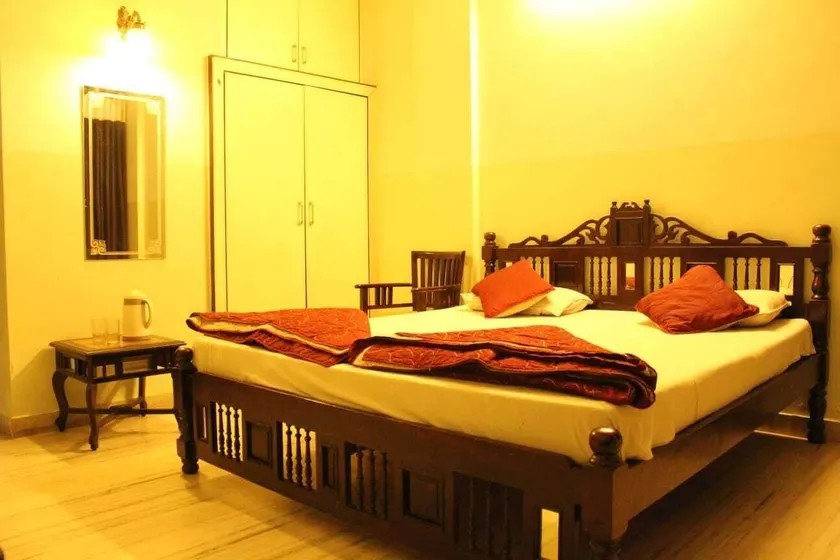 Hotel Chit Chat Palace - Chambre