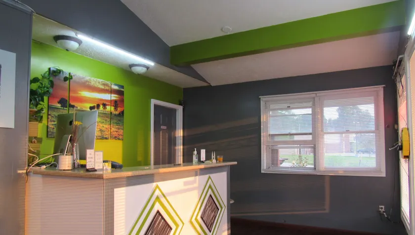 Capri Motel - Lobby