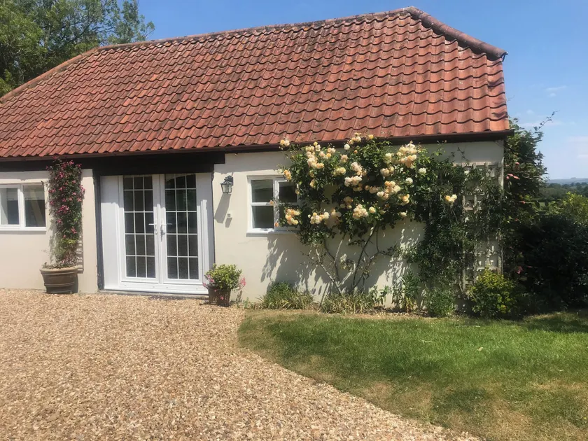 Oke Apple Cottage - Image 1