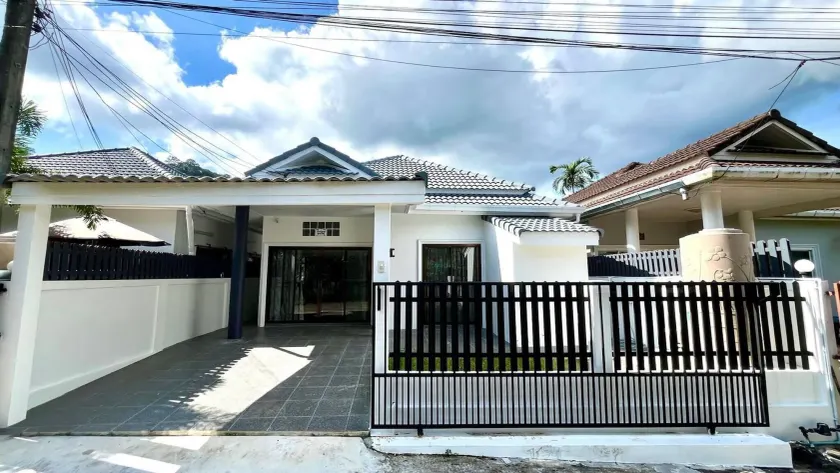 Bayok 10 - 2 Bedroom Villa Near Kathu Waterfall - Image 1