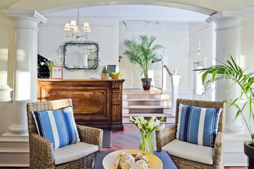 Newport Beach Hotel - Image 1
