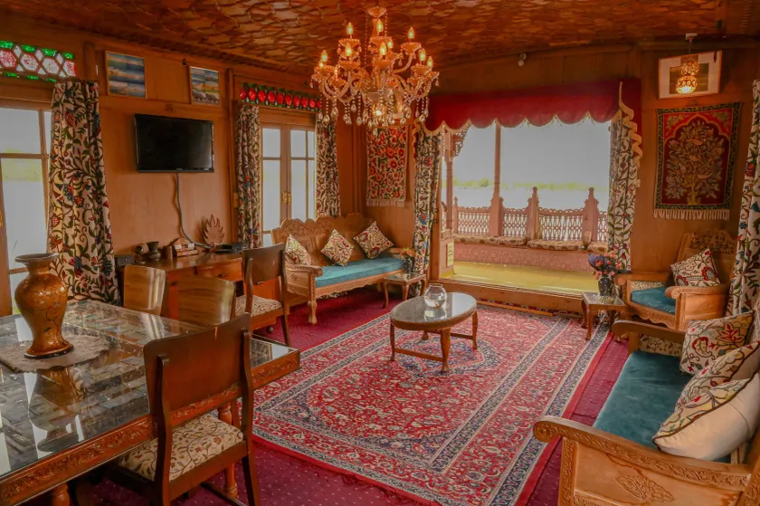 Golden Flower Heritage Houseboats - Image 1