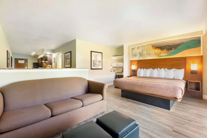 Best Western Plus Ahtanum Inn - Image 1