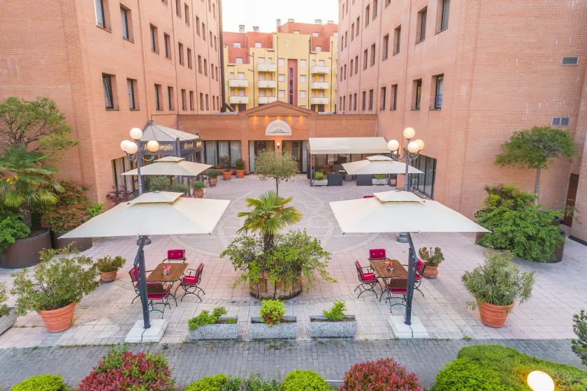 Hotel Michelangelo - Image 1