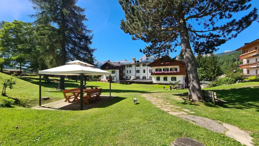 Hotel Menardi - Image 1