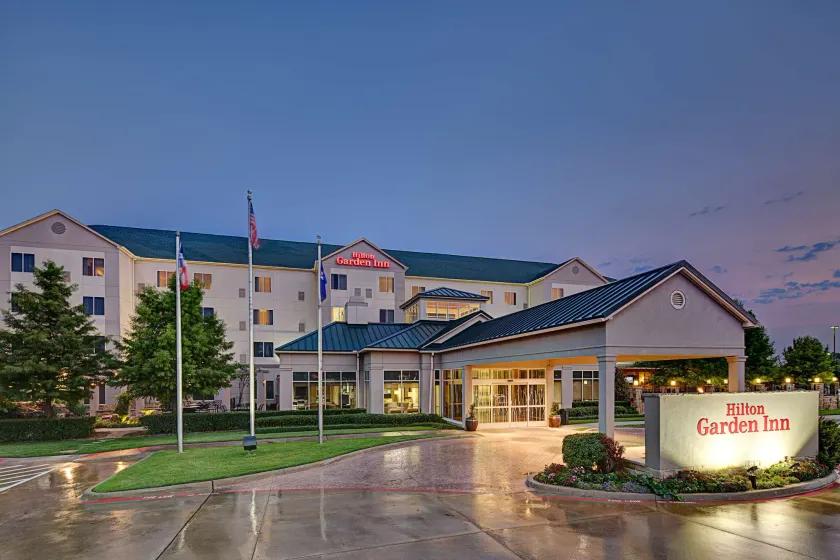 Hilton Garden Inn DFW Airport South - Image 1