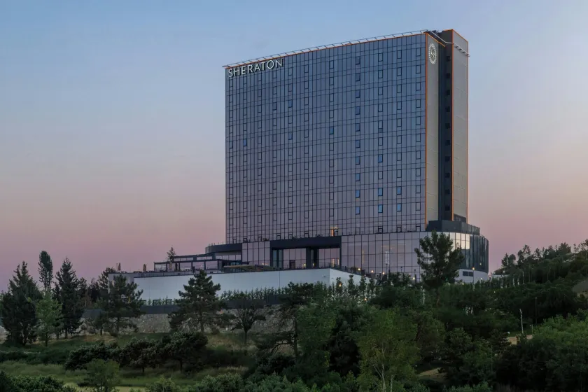 Sheraton Uşak Hotel & Thermal Spa - Image 1