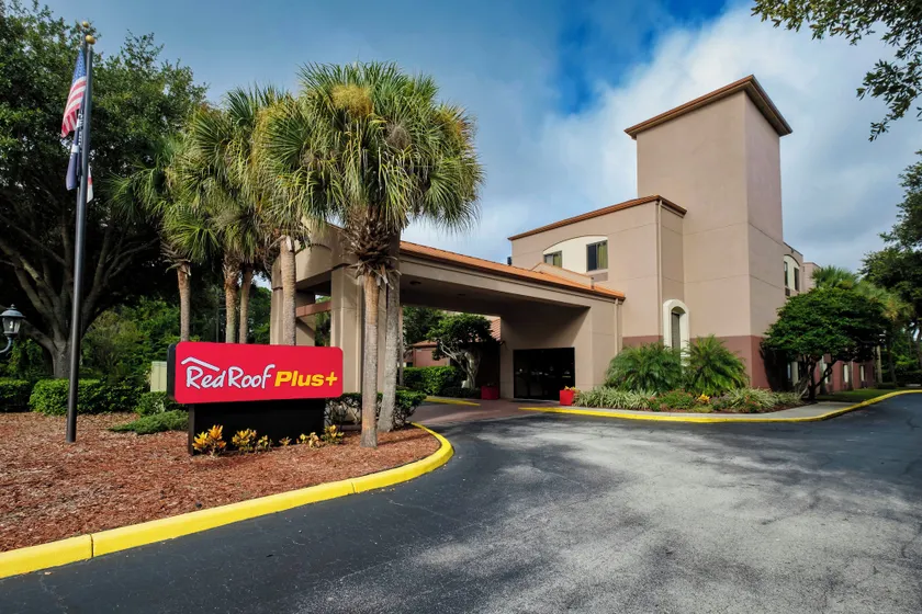 Red Roof Inn PLUS+ Palm Coast - Image 1