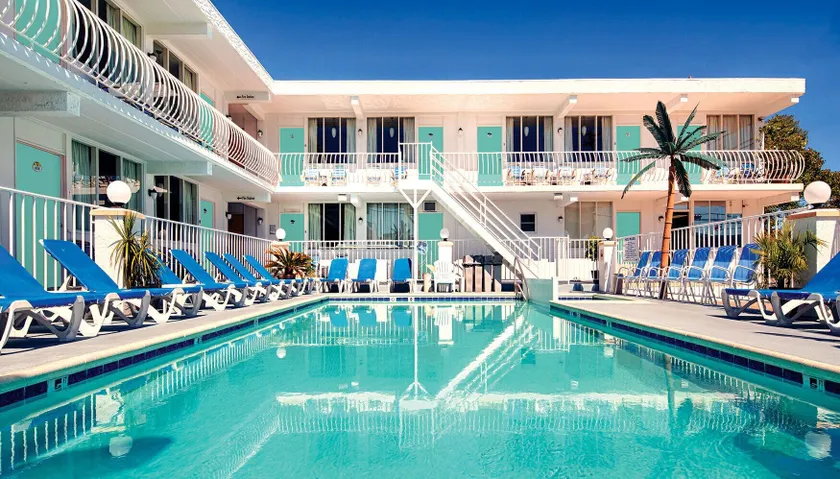 Daytona Inn and Suites - Image 1