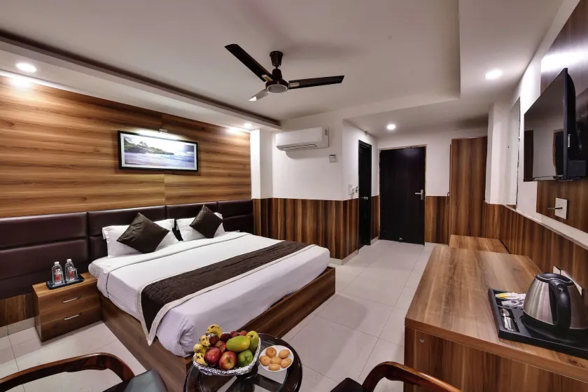 RNB Select Hotel Walk in Lucknow - Image 1