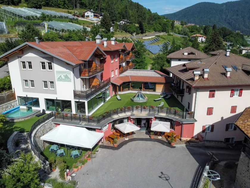 Alpen Garten Hotel Margherita - Image 1