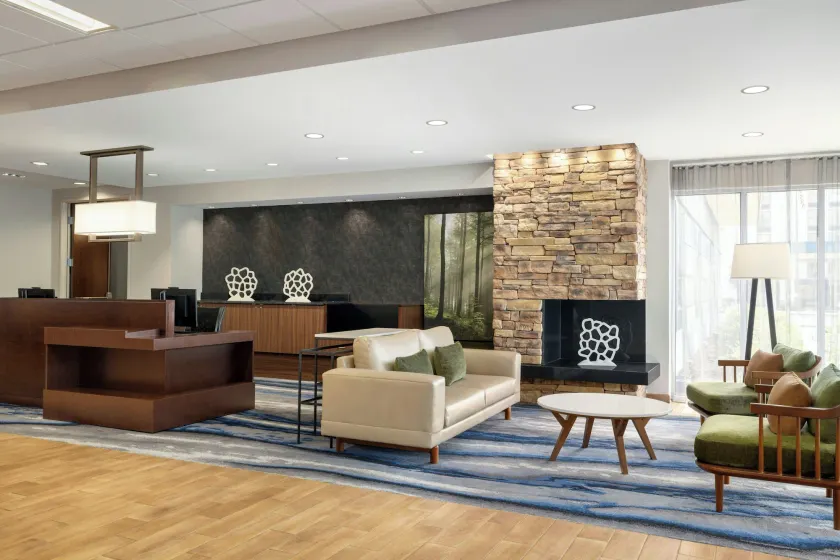 Fairfield Inn & Suites by Marriott Bristol - Image 1