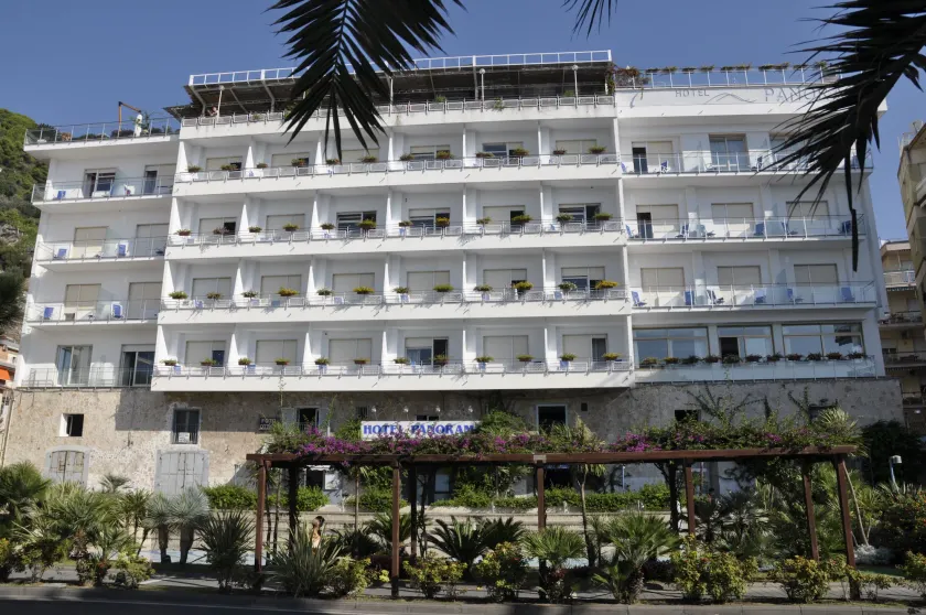 Hotel Panorama - Image 1