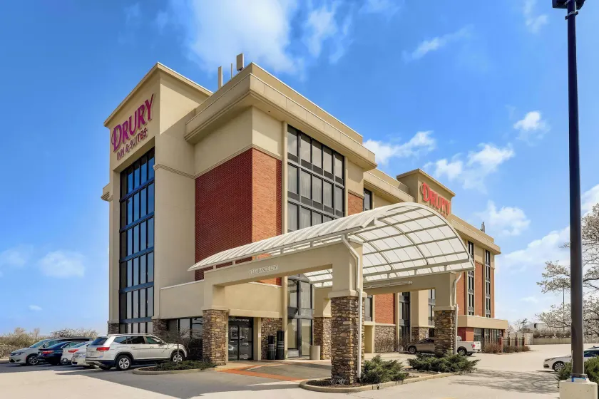 Drury Inn & Suites St. Louis St. Peters - Image 1