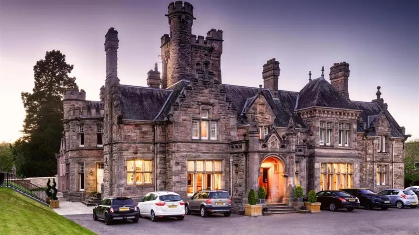 Mansion House Hotel - Image 1