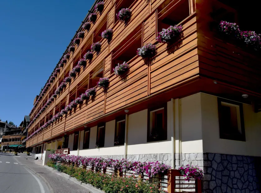 Radisson Residences Savoia Palace Cortina d’Ampezzo - Image 1