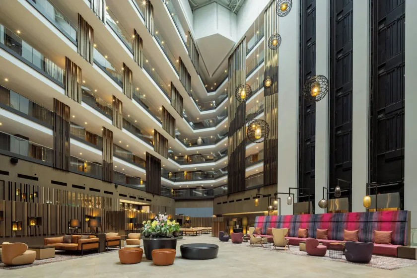 Sheraton Grand Tbilisi Metechi Palace - Image 1