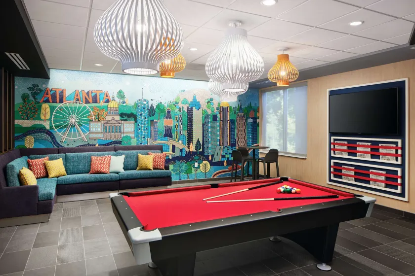 Tru by Hilton Atlanta Northlake Parkway, GA - Hall