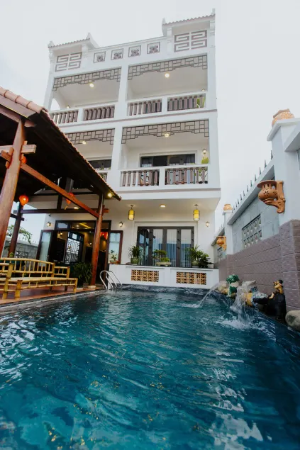 Home River Villa - Image 1