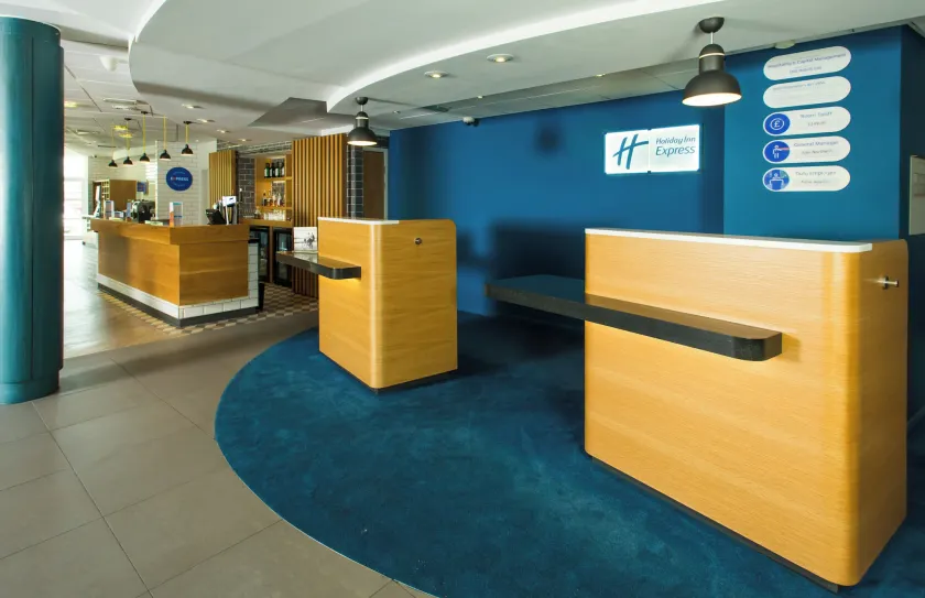 Holiday Inn Express Burton Upon Trent by IHG - Reception