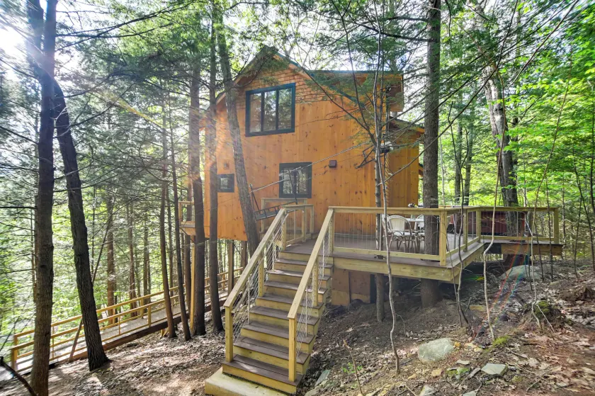Stellahouse - Awesome Maine Treehouse - Interiør