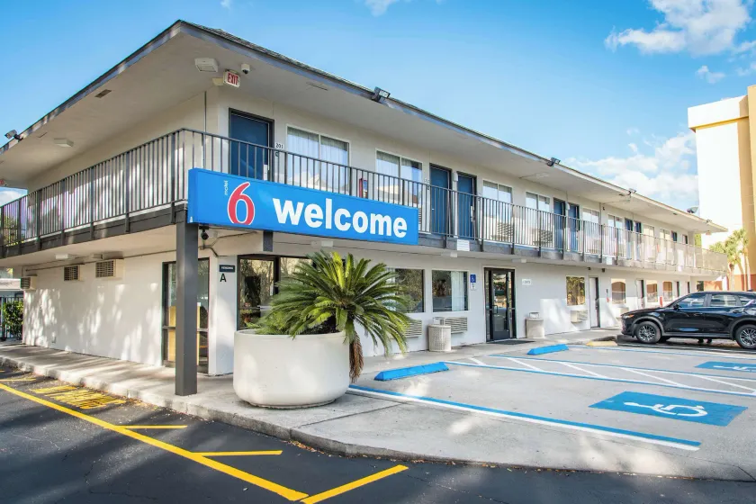Motel 6-Kissimmee, FL - Orlando - Image 1