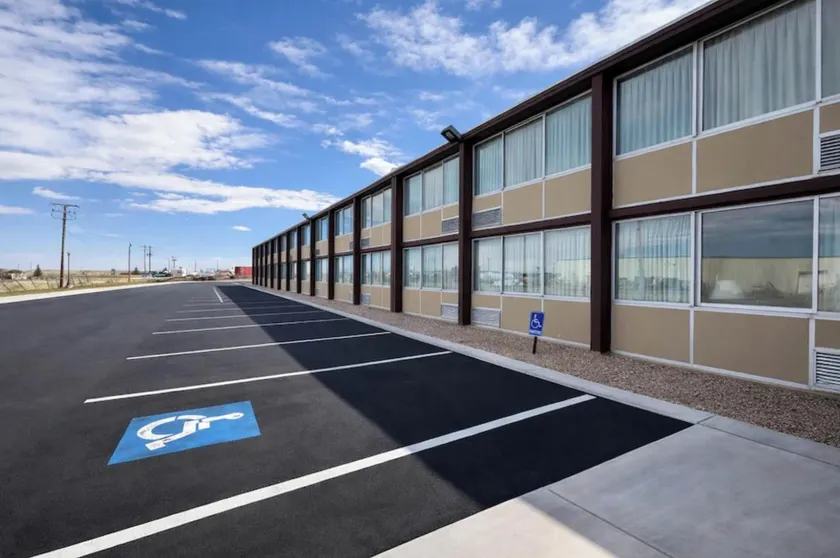 Studio 6 Suites Rawlins WY - Image 1