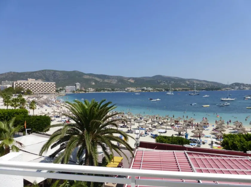 Apartamentos Balear Beach - Image 1