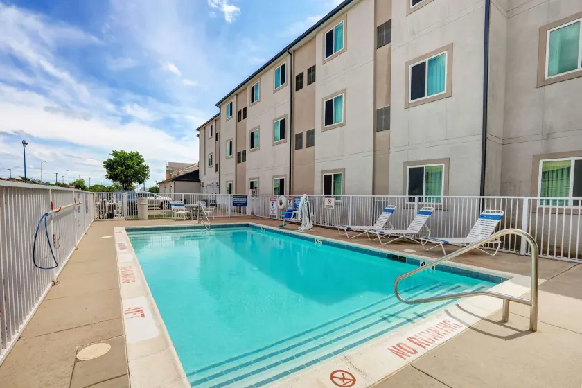 Motel 6-Weatherford, TX - Image 1