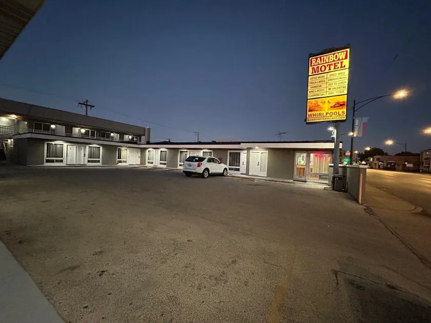 Rainbow Motel - Image 1