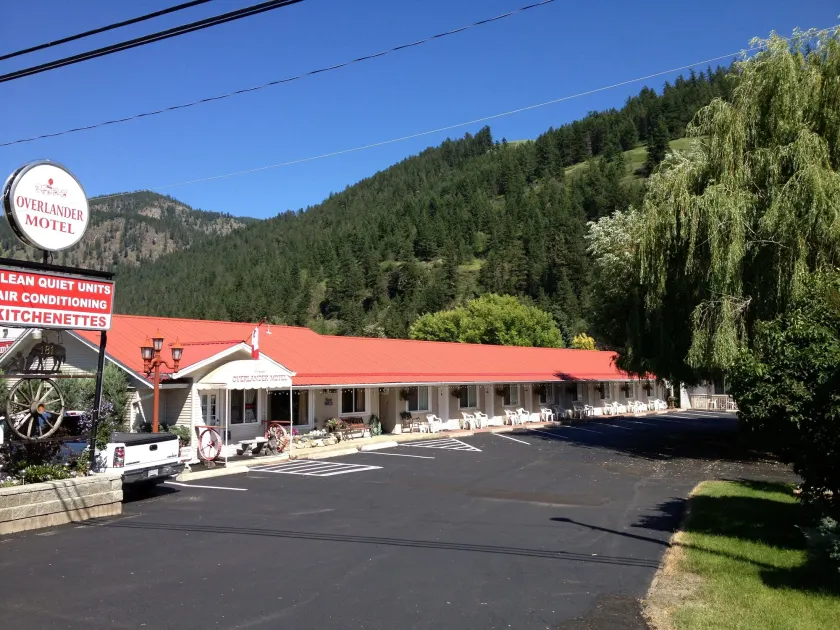 Overlander Motel - Image 1