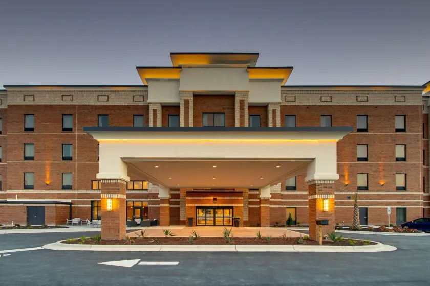 Hampton Inn Sneads Ferry North Topsail Beach - Image 1