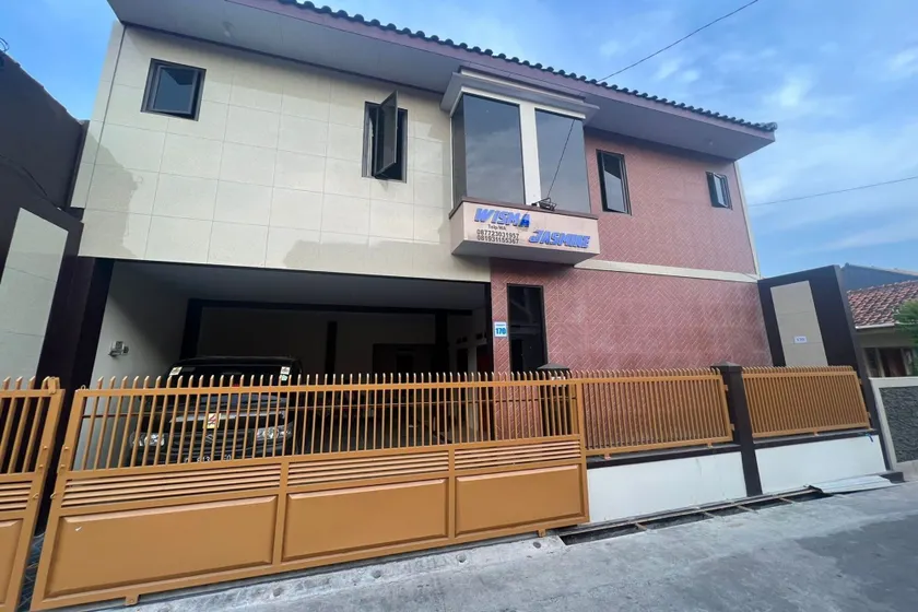 OYO Life 2884 Wisma Jatnika Syariah - Image 1