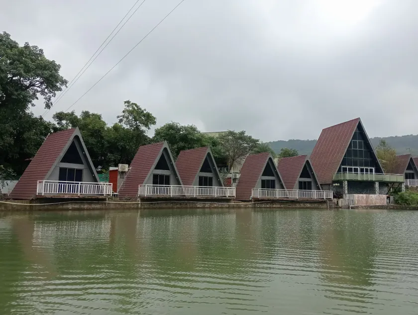 Dinosaur Resort Lonavala - Image 1