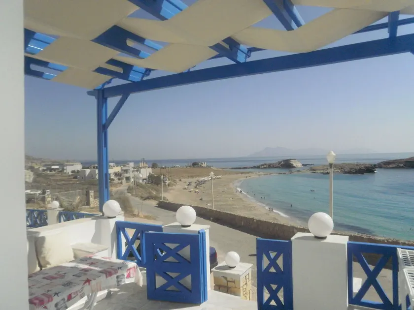 Blue and White Studios & Apartments - Image 1