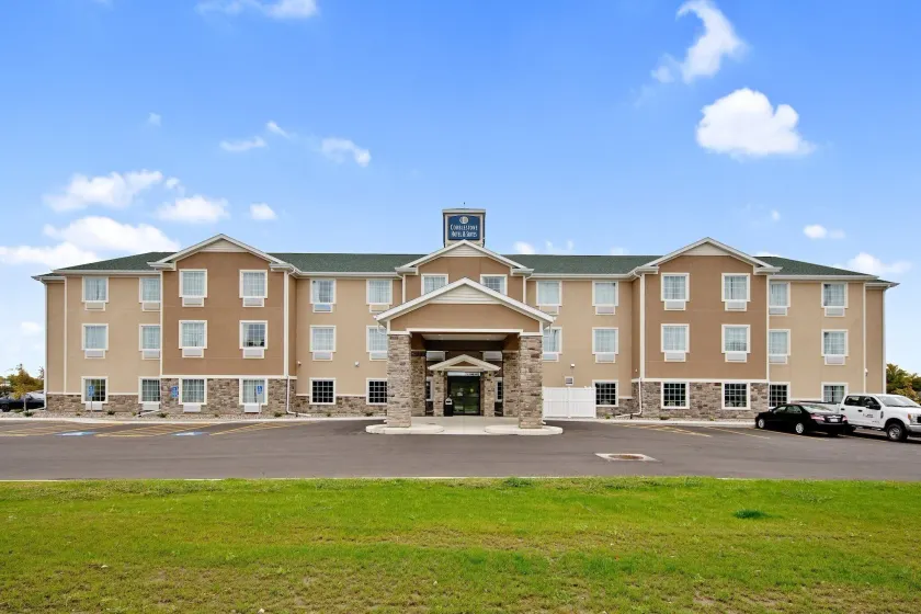 Cobblestone Hotel & Suites - Austin - Image 1