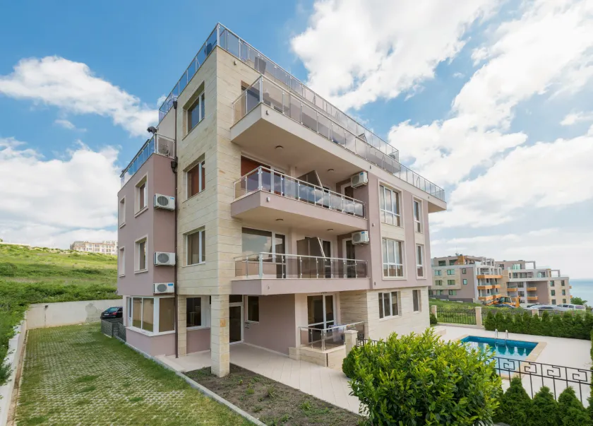 Black Sea Breeze - Image 1