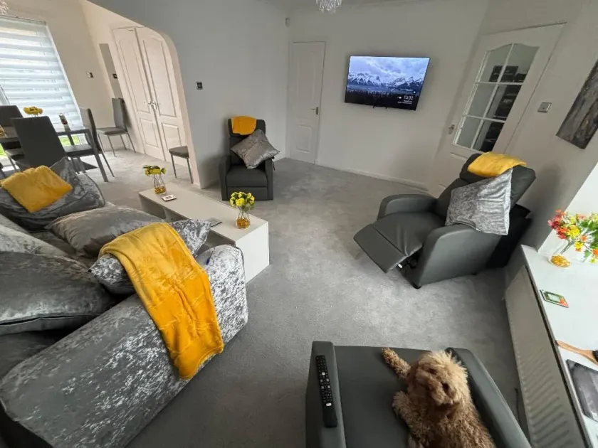 No 10, Ayr, 130m2, New Decor December 2024, All new entire 3 bedroom garden house - Image 1