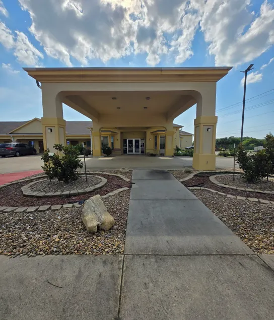 Whitesboro Inn & Suites - Image 1
