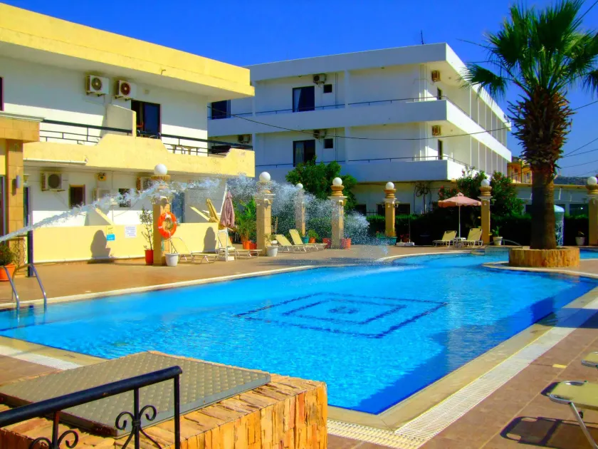 Antonios Hotel - Image 1