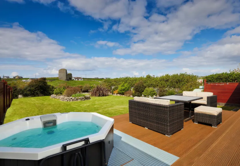 Luxury Lodges in Doolin Village with Hot Tubs - Image 1