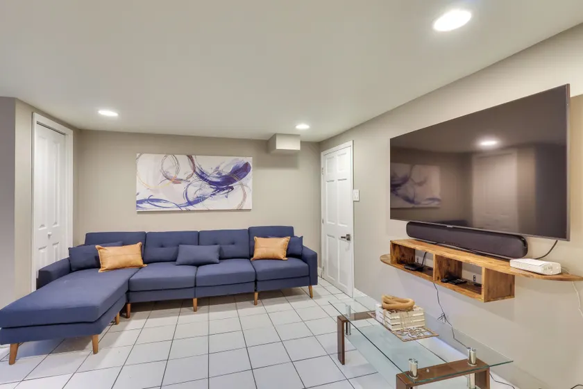 Retreat w/ Yard Near NYC & Metlife Stadium! - Image 1