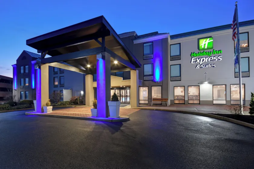 Holiday Inn Express & Suites Allentown-Dorney Park Area by IHG - Image 1