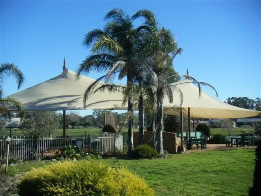 Paradise Lakes Motel Shepparton - Image 1