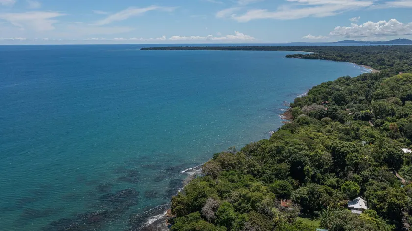 Playa Grande Lodge & Tree House - Image 1