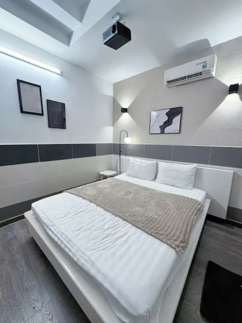 New Hotel & Apartment - Image 1